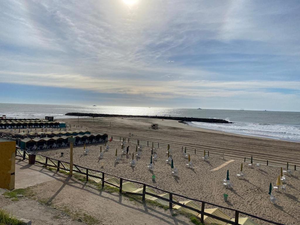 Roma Apartamento Frente Al Mar Mar del Plata Esterno foto